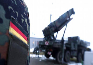 برلين: الأسلحة الألمانية «فقط» لمواجهة داعش